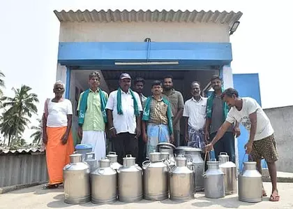 Tamil Nadu: किसानों ने आविन भुगतान में देरी पर उठाई आवाज़ Tamil Nadu: किसानों ने आविन भुगतान में देरी पर उठाई आवाज़