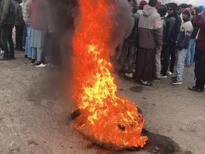Nepal: बीरगंज में तनाव के चलते सार्वजनिक सभाओं पर प्रतिबंध Nepal: बीरगंज में तनाव के चलते सार्वजनिक सभाओं पर प्रतिबंध