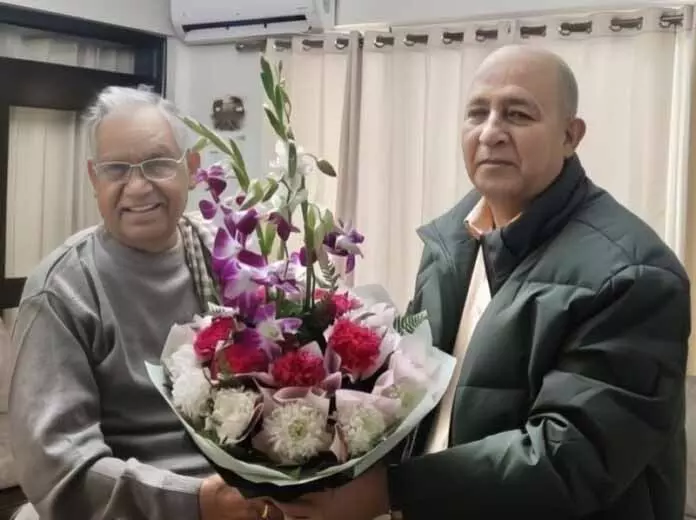 JDU नेता ने रामनाथ से मुलाकात कर किसानों के लिए राहत मांगी JDU नेता ने रामनाथ से मुलाकात कर किसानों के लिए राहत मांगी