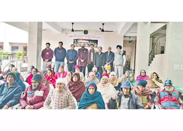 Dr. Sushil ने होम फॉर एज्ड एंड इन्फर्म में फ्री कार्डियक हेल्थ कैंप लगाया Dr. Sushil ने होम फॉर एज्ड एंड इन्फर्म में फ्री कार्डियक हेल्थ कैंप लगाया