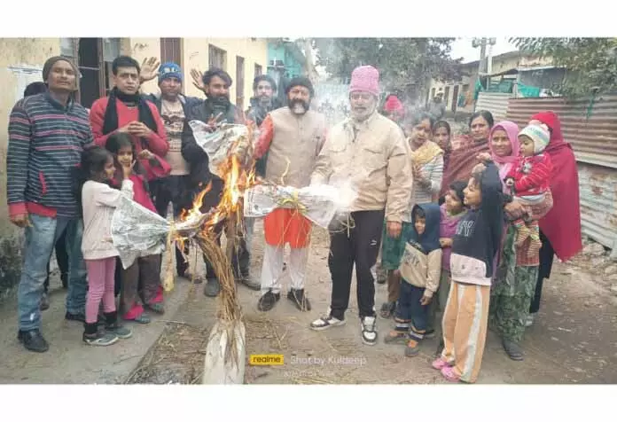 SSH ने पानी की कमी के खिलाफ विरोध प्रदर्शन किया SSH ने पानी की कमी के खिलाफ विरोध प्रदर्शन किया