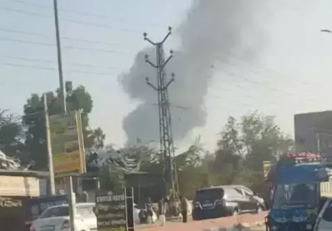 Jodhpur: आधी रात को हैण्डीक्राफ्ट फैक्ट्री में लगी आग, तीन घंटे में नियंत्रण Jodhpur: आधी रात को हैण्डीक्राफ्ट फैक्ट्री में लगी आग, तीन घंटे में नियंत्रण