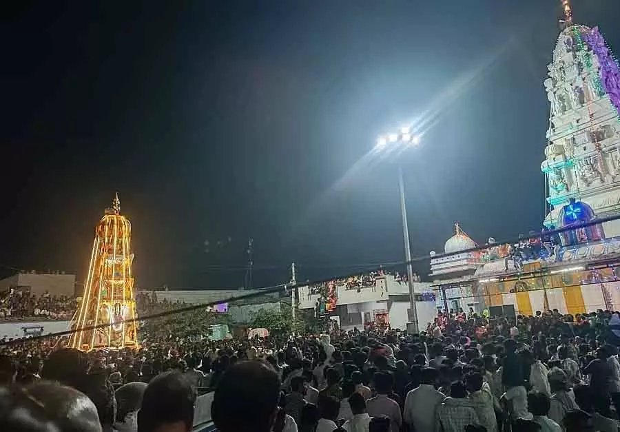 Kodali : बनशंकरी देवी का भव्य रथ उत्सव Kodali : बनशंकरी देवी का भव्य रथ उत्सव