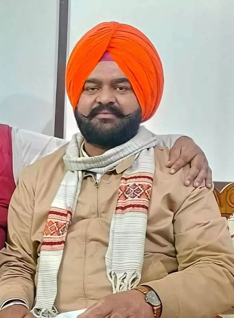 सरपंच की गोली मारकर हत्या, AAP नेताओं ने सुरक्षा में चूक को जिम्मेदार ठहराया, पुलिस ने आपत्ति जताई सरपंच की गोली मारकर हत्या, AAP नेताओं ने सुरक्षा में चूक को जिम्मेदार ठहराया, पुलिस ने आपत्ति जताई