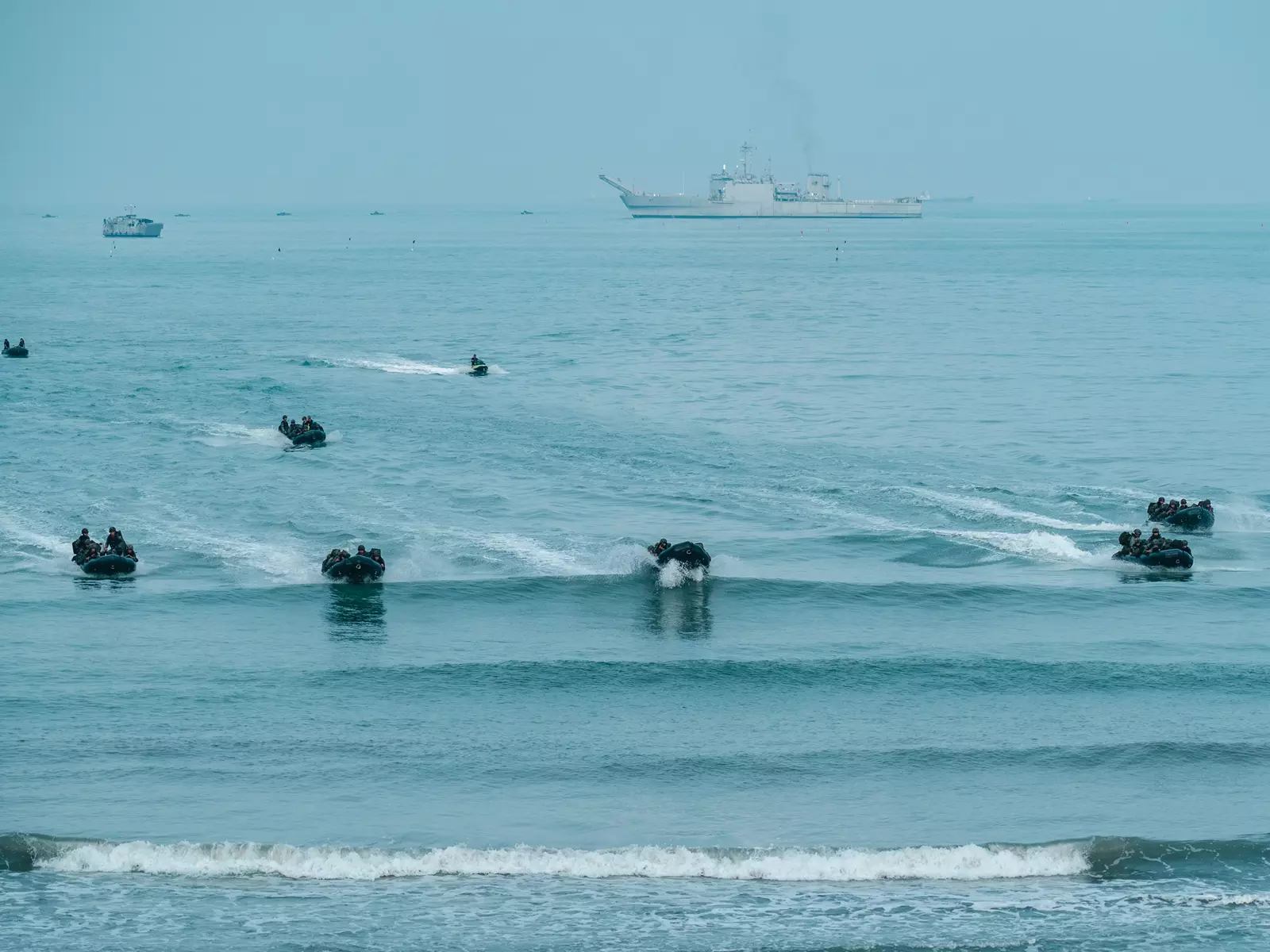 Taiwan ने अपने क्षेत्र के आसपास चीनी विमानों की 3 उड़ानें और 8 नौसैनिक पोत देखे Taiwan ने अपने क्षेत्र के आसपास चीनी विमानों की 3 उड़ानें और 8 नौसैनिक पोत देखे