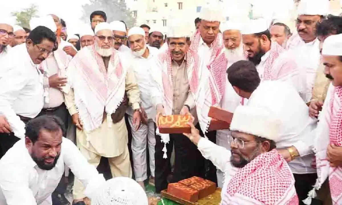 शिक्षा ही गरीबी को दूर करने का एकमात्र तरीका है: Narayan शिक्षा ही गरीबी को दूर करने का एकमात्र तरीका है: Narayan