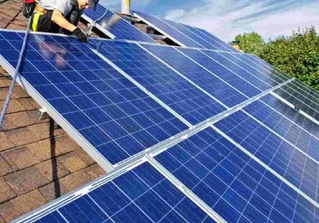 Solar Panels को मोबाइल ऐप से साफ किया जाएगा: यह कैसे काम करता Solar Panels को मोबाइल ऐप से साफ किया जाएगा: यह कैसे काम करता