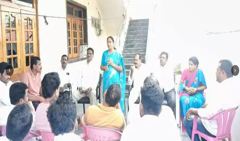 गांवों में BRS को मजबूत किया जाना चाहिए: पूर्व विधायक हरिप्रियनायक गांवों में BRS को मजबूत किया जाना चाहिए: पूर्व विधायक हरिप्रियनायक