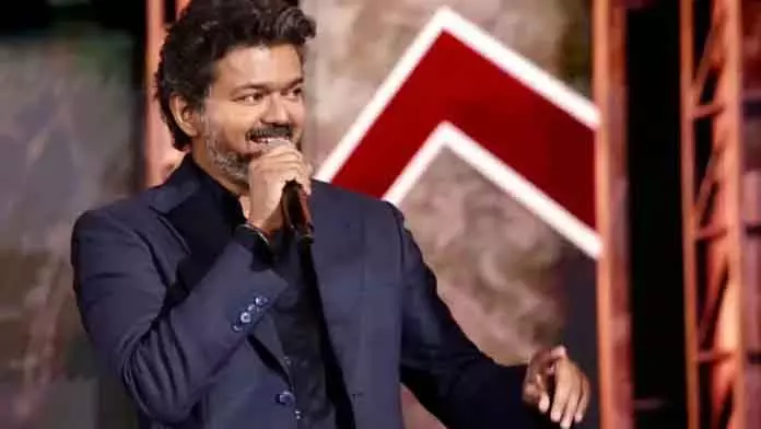 Thalapathy Vijay की फिल्म संकट में: जन नायकगन को सेंसर बोर्ड से अब तक नहीं मिली मंजूरी Thalapathy Vijay की फिल्म संकट में: जन नायकगन को सेंसर बोर्ड से अब तक नहीं मिली मंजूरी
