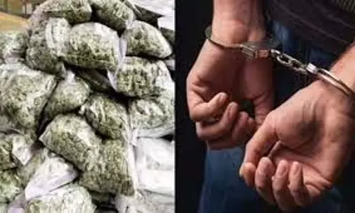 Jharkhand : 4 किलो गांजा के साथ दो तस्कर गिरफ्तार