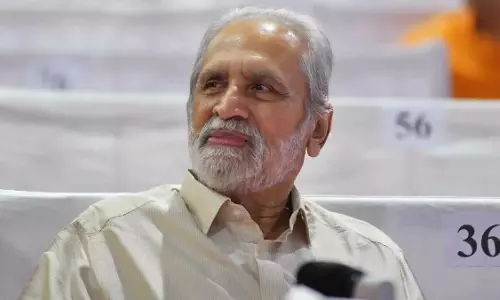 पूर्व केंद्रीय मंत्री सुरेश कलमाडी का निधन पूर्व केंद्रीय मंत्री सुरेश कलमाडी का निधन