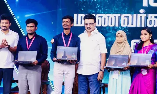 Tamil Nadu : 1 मिलियन स्टूडेंट्स के लिए फ्री लैपटॉप