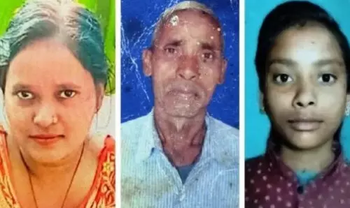 Prayagraj: पिता, बहन और भतीजी की हत्या, पुलिस ने बेटे को किया गिरफ्तार Prayagraj: पिता, बहन और भतीजी की हत्या, पुलिस ने बेटे को किया गिरफ्तार