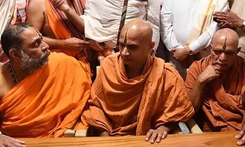 Nav Vrindavan dispute : एक दशक पुराना मामला आपसी सहमति से खत्म Nav Vrindavan dispute : एक दशक पुराना मामला आपसी सहमति से खत्म