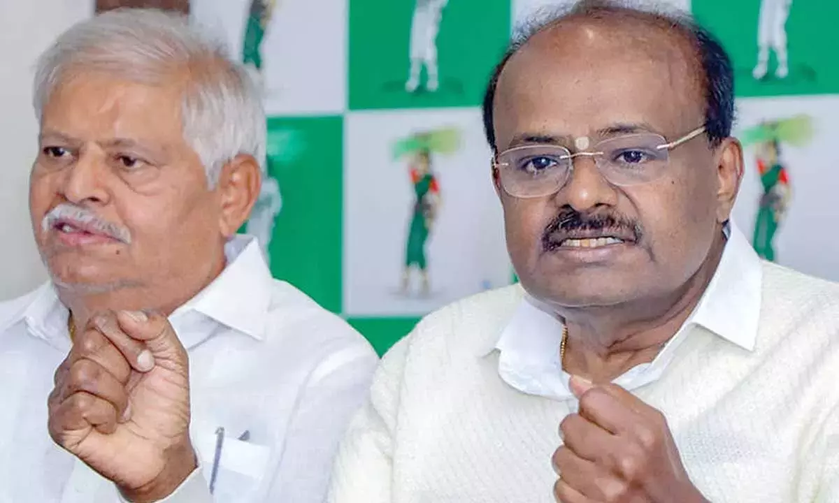 Karnataka: कुमारस्वामी ने बल्लारी फायरिंग की घटना को ‘दबाने’ का आरोप लगाया