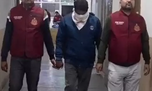 पुलिस की बड़ी कार्रवाई: कुख्यात स्नैचर गिरफ्तार, चोरी के 31 मोबाइल बरामद