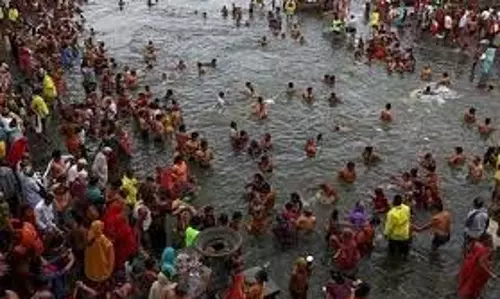 Mauni Amavasya 2026: पितृ दोष से मुक्ति के लिए मौनी अमावस्या के दिन करें ये उपाय Mauni Amavasya 2026: पितृ दोष से मुक्ति के लिए मौनी अमावस्या के दिन करें ये उपाय