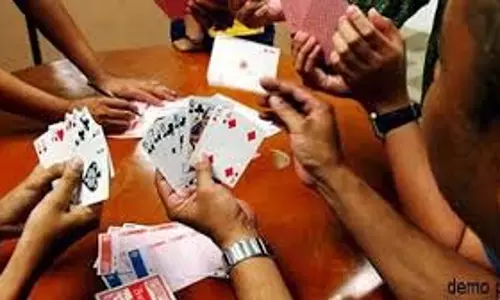 Jammu-Kashmir:जुआ खेल रहे 6 जुआरी रंगे हाथों गिरफ्तार