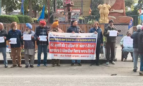 Phagwara में लोक हितैषी काफिला ने महिलाओं पर रेप और अत्याचार के खिलाफ प्रदर्शन किया