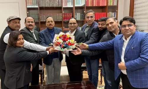 Rohtak बार के प्रतिनिधिमंडल ने CJI से मुलाकात की, दौरे का न्योता दिया Rohtak बार के प्रतिनिधिमंडल ने CJI से मुलाकात की, दौरे का न्योता दिया