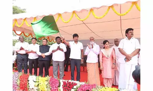 उपमुख्यमंत्री उदयनिधि स्टालिन ने चेन्नई में 61 नई SETC लग्जरी बसों को हरी झंडी दिखाई