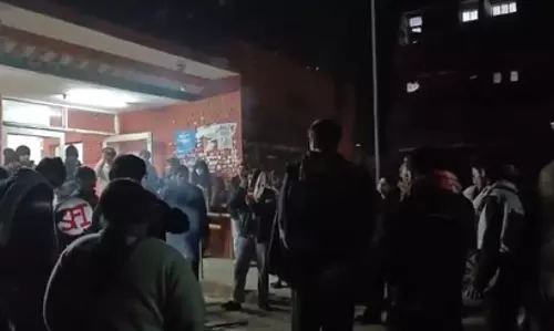 JNU में विवादित नारे: सुरक्षा अधिकारी ने FIR दर्ज करने की सिफारिश की JNU में विवादित नारे: सुरक्षा अधिकारी ने FIR दर्ज करने की सिफारिश की