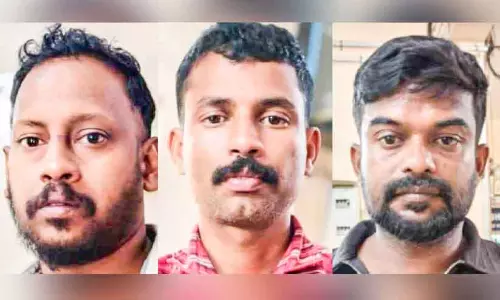 Kattoor में बार पर हमला, तीन गिरफ्तार Kattoor में बार पर हमला, तीन गिरफ्तार