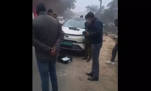Dwarka गोलीबारी: पुलिस ने मुठभेड़ में दो गिरफ्तार Dwarka गोलीबारी: पुलिस ने मुठभेड़ में दो गिरफ्तार