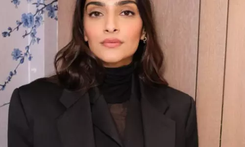 Sonam कपूर का प्यार जताया, आनंद को बताया मेरा हमेशा सहारा Sonam कपूर का प्यार जताया, आनंद को बताया मेरा हमेशा सहारा