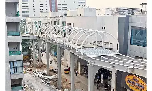 CMRL ने दूसरे फेज में वडापलानी स्टेशन तक ट्रैक बिछाने का काम पूरा किया CMRL ने दूसरे फेज में वडापलानी स्टेशन तक ट्रैक बिछाने का काम पूरा किया