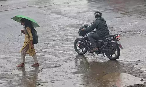 बंगाल की खाड़ी के ऊपर कम दबाव का क्षेत्र बना, Tamil Nadu में बारिश होगी बंगाल की खाड़ी के ऊपर कम दबाव का क्षेत्र बना, Tamil Nadu में बारिश होगी