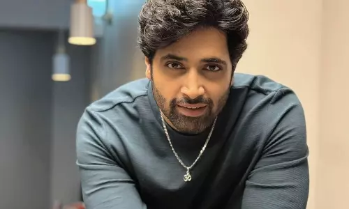 Adivi Sesh ने ‘तू चीज़ बड़ी है मस्त’ पर दिया 90 के दशक का अनुभव