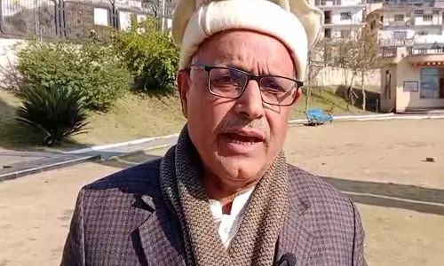 Jammu and Kashmir के एक वकील ने संघीय हस्तक्षेप का आरोप लगाया