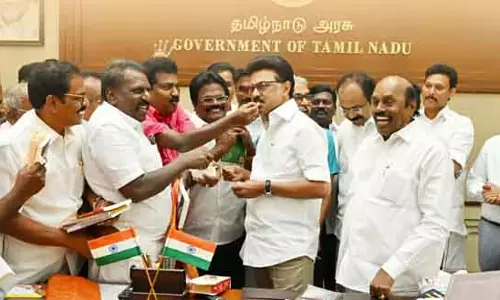 Tamil Nadu कैबिनेट ने नई पेंशन स्कीम को मंजूरी दी Tamil Nadu कैबिनेट ने नई पेंशन स्कीम को मंजूरी दी