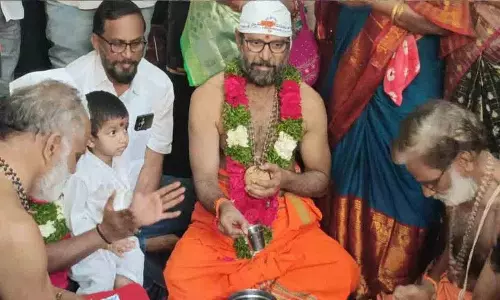 Korukanti Chander ने रामगुंडम के लोगों के लिए अयप्पा स्वामी से प्रार्थना की Korukanti Chander ने रामगुंडम के लोगों के लिए अयप्पा स्वामी से प्रार्थना की