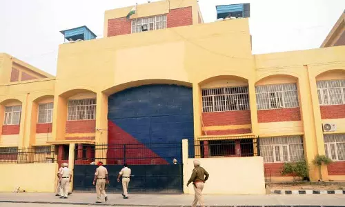 Amritsar: जेल निरीक्षण के दौरान 7 फोन बरामद Amritsar: जेल निरीक्षण के दौरान 7 फोन बरामद