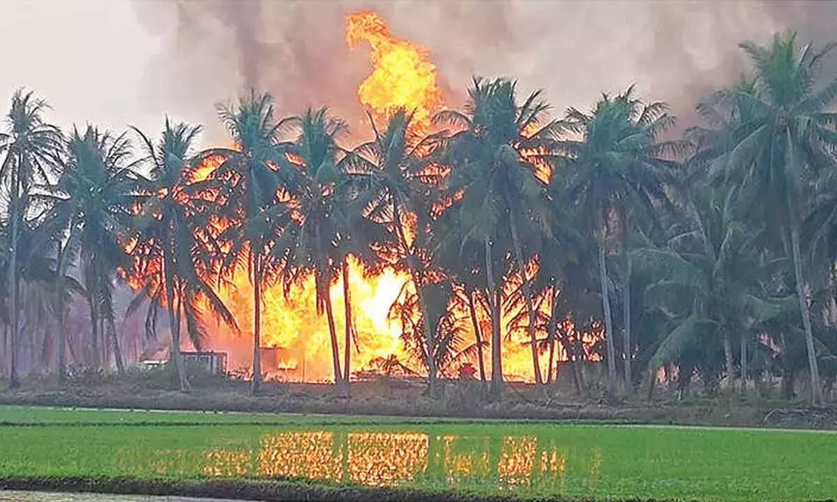 कोनासीमा में ONGC के कुएं में गैस लीक होने से भीषण आग लग गई