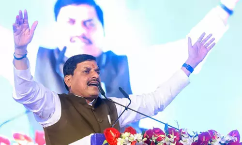 मध्य प्रदेश: मोहन यादव की कैबिनेट हाईटेक, मंत्रियों को मिले टैबलेट मध्य प्रदेश: मोहन यादव की कैबिनेट हाईटेक, मंत्रियों को मिले टैबलेट