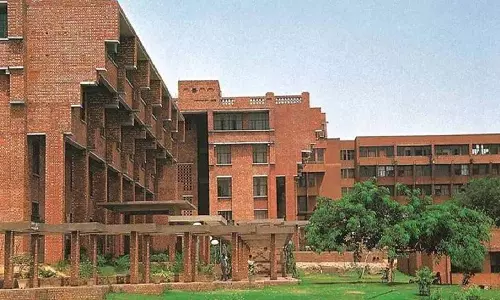 JNU में उमर खालिद और शरजील इमाम के खिलाफ प्रदर्शन, नारे लगे