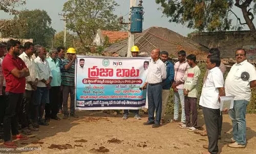 Kothagudem के इंजीनियर ने लोगों से बिजली की समस्याओं के लिए प्रजा बटा का इस्तेमाल करने की अपील की