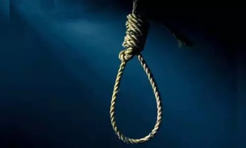 बॉयफ्रेंड की मौत से दुखी होकर युवती ने Suicide कर लिया