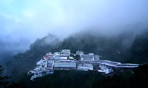 श्रीमाता वैष्णो देवी श्राइन बोर्ड ने तीर्थयात्रियों को ऑनलाइन बुकिंग धोखाधड़ी से सावधान रहने की चेतावनी दी