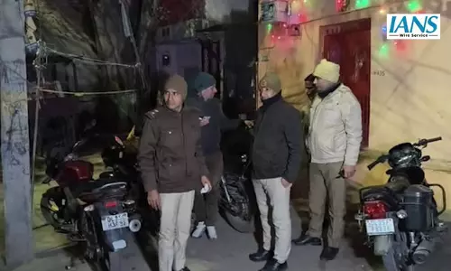 युवक की चाकुओं से गोदकर हत्या, गला काटकर की गई वारदात
