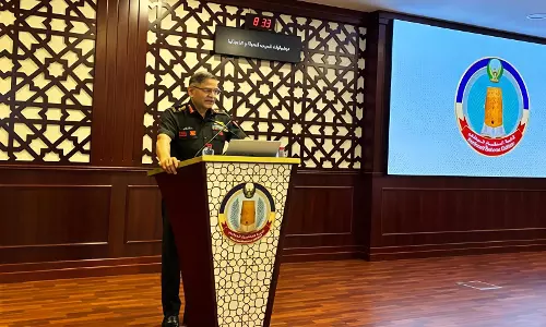 सेना प्रमुख जनरल द्विवेदी ने UAE राष्ट्रीय रक्षा कॉलेज के अधिकारियों को किया संबोधित सेना प्रमुख जनरल द्विवेदी ने UAE राष्ट्रीय रक्षा कॉलेज के अधिकारियों को किया संबोधित