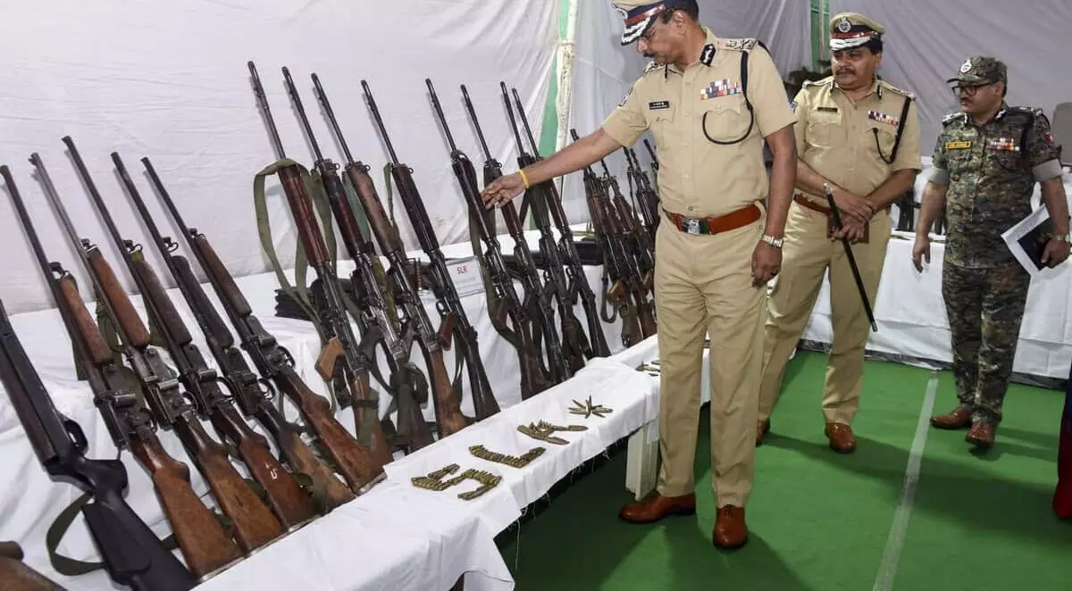 Telangana DGP: राज्य में माओवादी गतिविधि अपने आखिरी चरण में Telangana DGP: राज्य में माओवादी गतिविधि अपने आखिरी चरण में