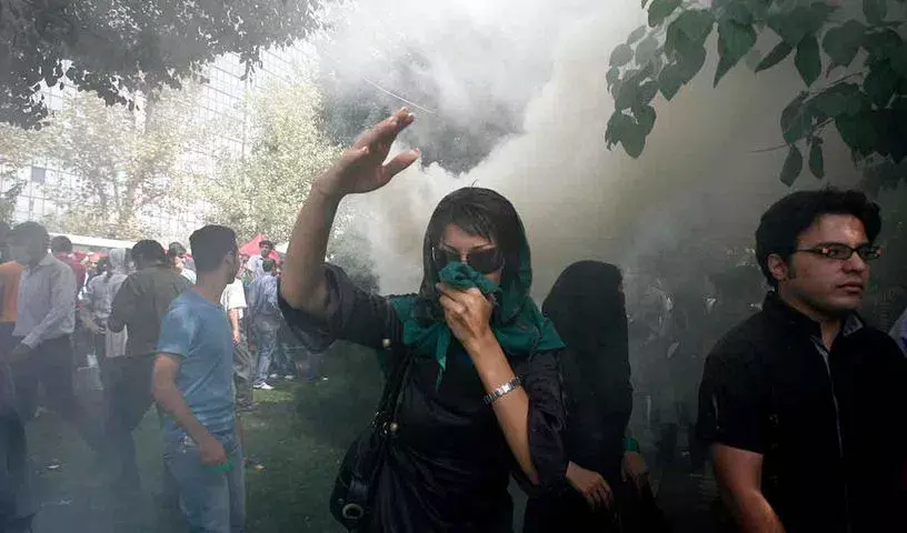 Iran: आर्थिक विरोध प्रदर्शनों में 35 लोग मारे गए, 1,200 हिरासत में लिए गए Iran: आर्थिक विरोध प्रदर्शनों में 35 लोग मारे गए, 1,200 हिरासत में लिए गए