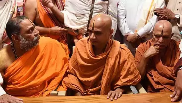 Nav Vrindavan dispute : एक दशक पुराना मामला आपसी सहमति से खत्म Nav Vrindavan dispute : एक दशक पुराना मामला आपसी सहमति से खत्म