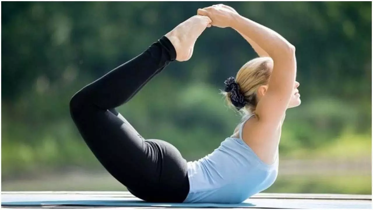 Yoga Poses : जोड़ों के दर्द से राहत पाने के लिए करें ये योगासन Yoga Poses : जोड़ों के दर्द से राहत पाने के लिए करें ये योगासन