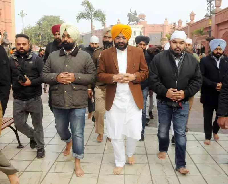 अकाल तख्त के पंजाब के CM भगवंत मान को दिए गए निर्देश से AAP-SGPC में फिर टकराव शुरू अकाल तख्त के पंजाब के CM भगवंत मान को दिए गए निर्देश से AAP-SGPC में फिर टकराव शुरू