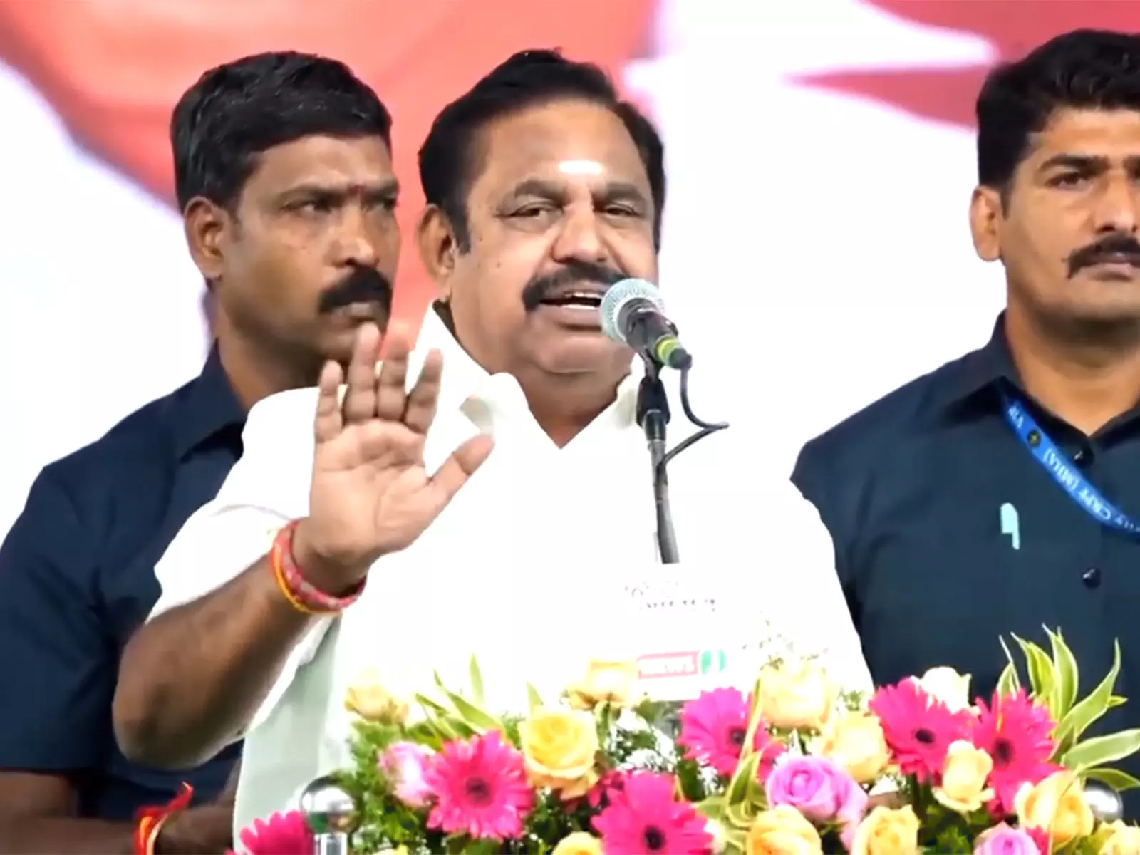 पलानीस्वामी ने स्टालिन पर योजनाएं चुराने का आरोप लगाया पलानीस्वामी ने स्टालिन पर योजनाएं चुराने का आरोप लगाया